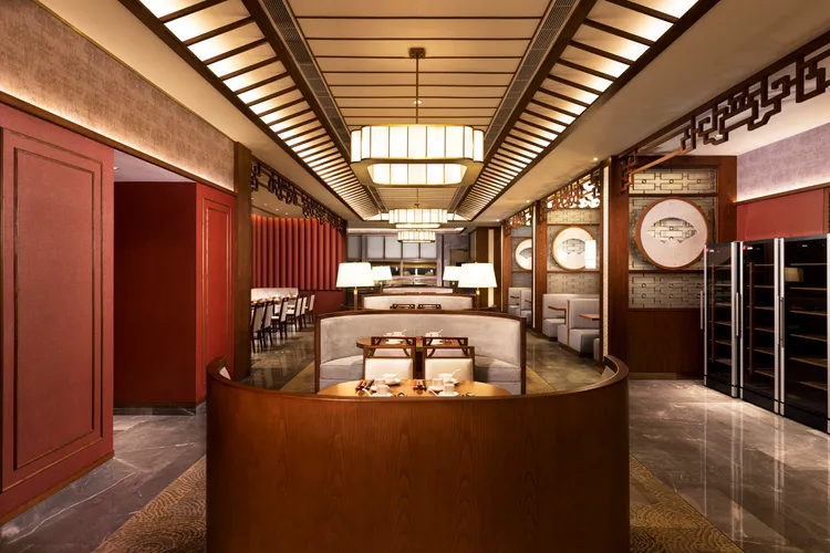 皇宮海鮮舫揉合名廚巧手，主打經典粵菜、傳統點心及風味小炒。業者提供