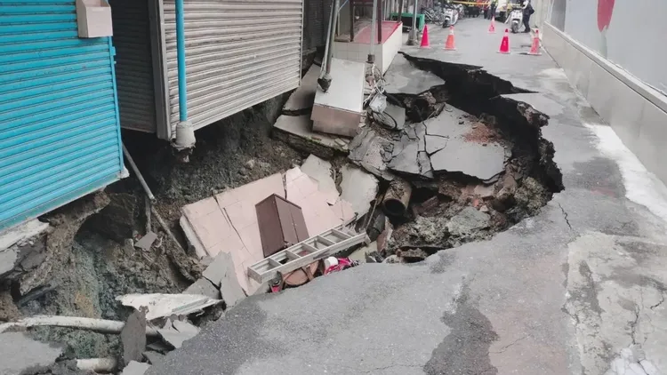 信義區出現天坑。台北市政府提供