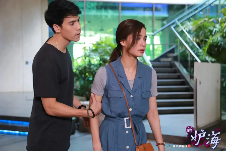 Jes（左）與Vill在《新妒海》假戲真做，兩人交往4年。緯來戲劇台提供