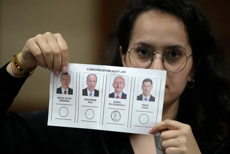 土耳其在完成89%選票計票後，領先的2名候選人票數皆未過半。美聯社