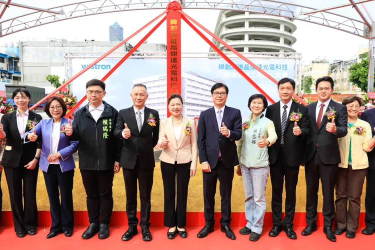 高雄晶傑達光電科技B3廠新建工程114年完工後將創造4,500個就業機會。經發局提供