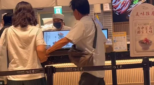 台中LaLaport奧客出沒！　大吼「叫老闆來」逼用日文道歉、拗吃免錢
