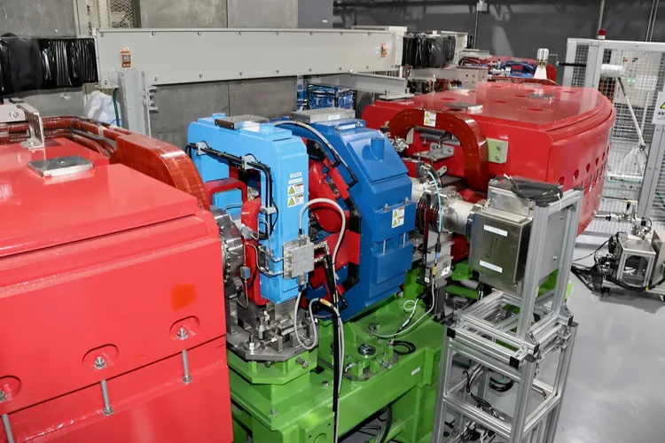 北榮重粒子中心使用的是屬於重粒子的炭離子。施昂強攝