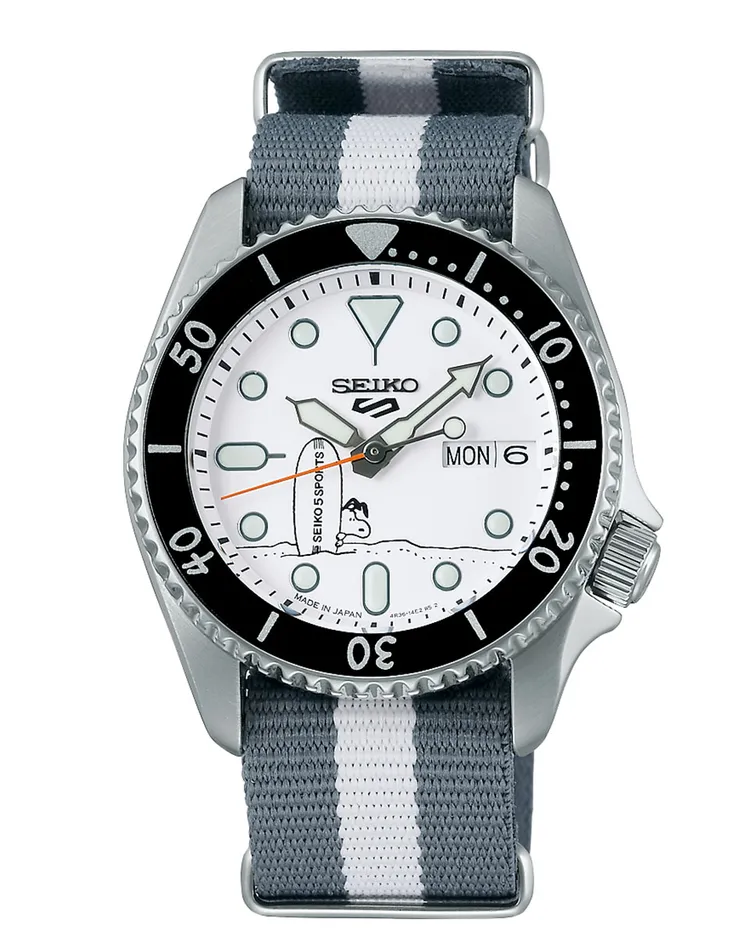 SEIKO 5 Sports 55周年x PEANUTS精鋼自動上鍊紀念錶SPRK25K1，台灣限量300只，1萬3500元。品牌提供