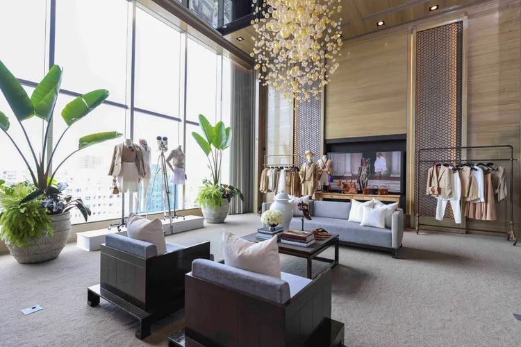 Ralph Lauren從即日起至5月24日止，於晶華酒店總統套房中，舉辦2023春季頂級紫標暨Double RL系列貴賓鑑賞會。品牌提供