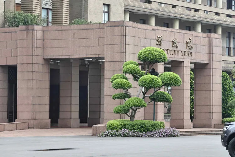 政院版第9條第2款與第3款規定，受到眾多學界與實務界質疑。資料照，施昂強攝