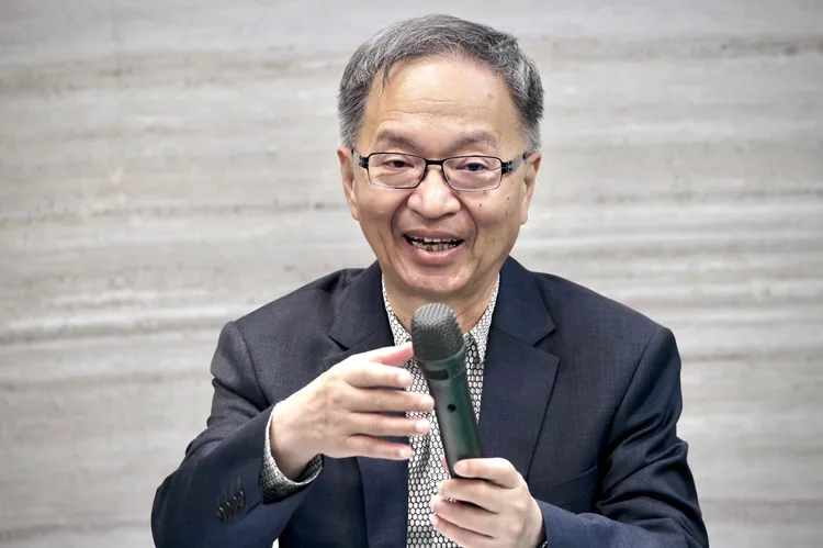 薛瑞元說，台灣人前陣子喝不少立陶宛的萊姆酒、啤酒。林林攝