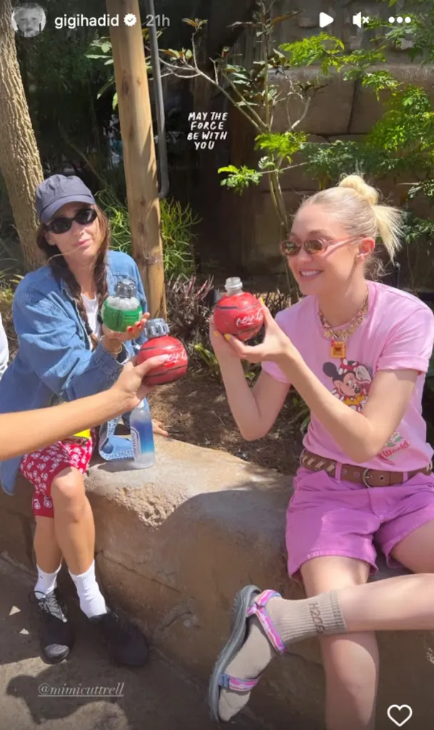 以機能運動涼鞋著稱的美國鞋履品牌Teva是Gigi Hadid（右）的愛牌，她曾穿著旗下經典的Hurricane XLT2鞋款入鏡。翻攝gigihadid IG