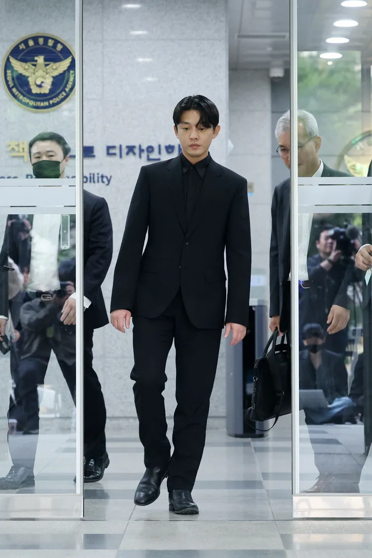 劉亞仁偵訊中不認大部分指控，警方不排除聲請羈押他。韓聯社