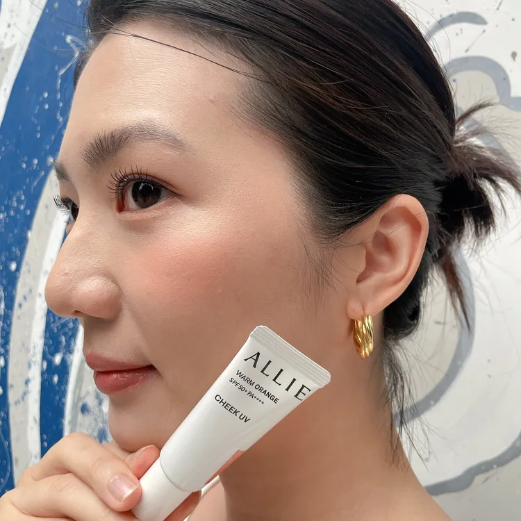 防曬頰彩#02蜜色。張家玲攝