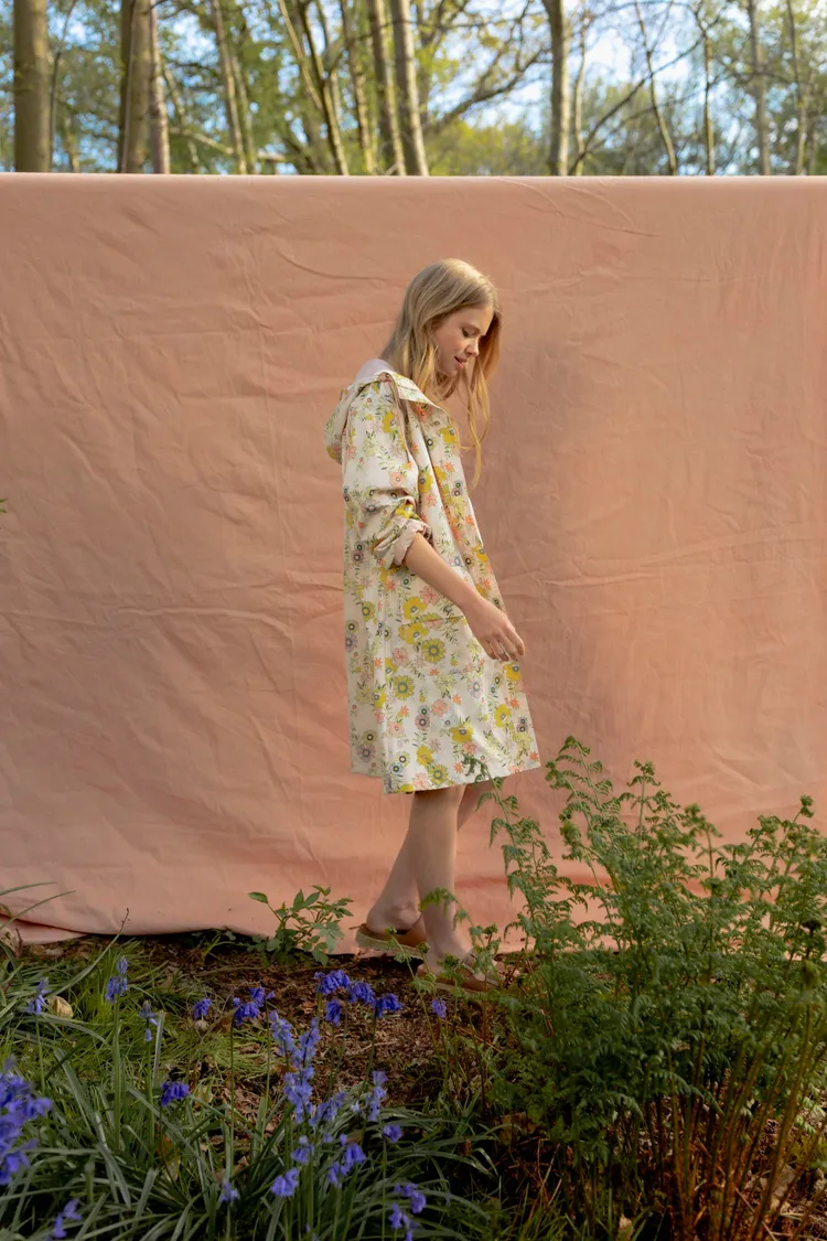 Barbour新推出多款輕盈舒適的男、女裝防水透氣外套，版型剪裁簡約俐落，並有新穎花色點綴。品牌提供