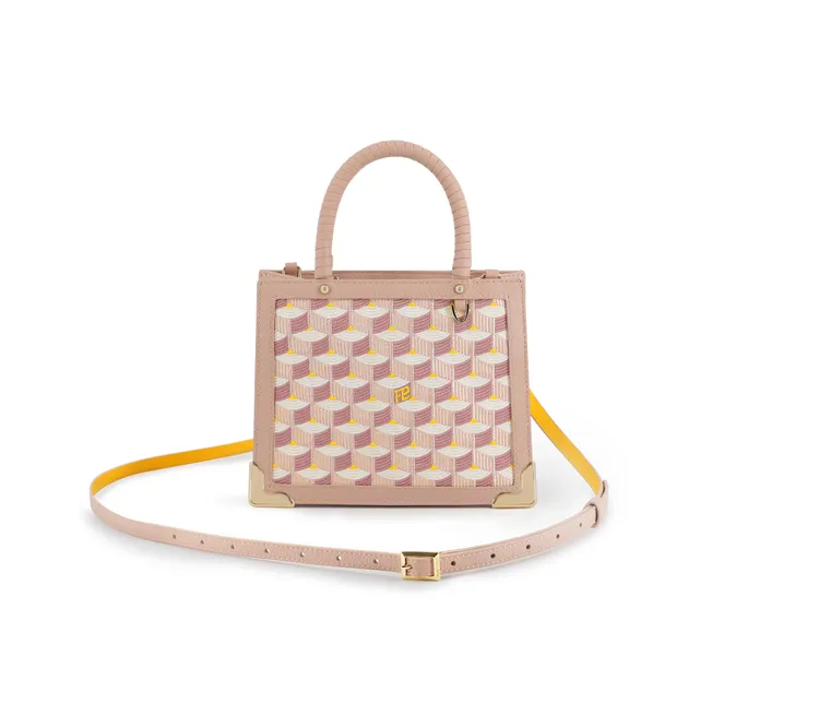 Sagacity 18手袋，6萬1500元。品牌提供