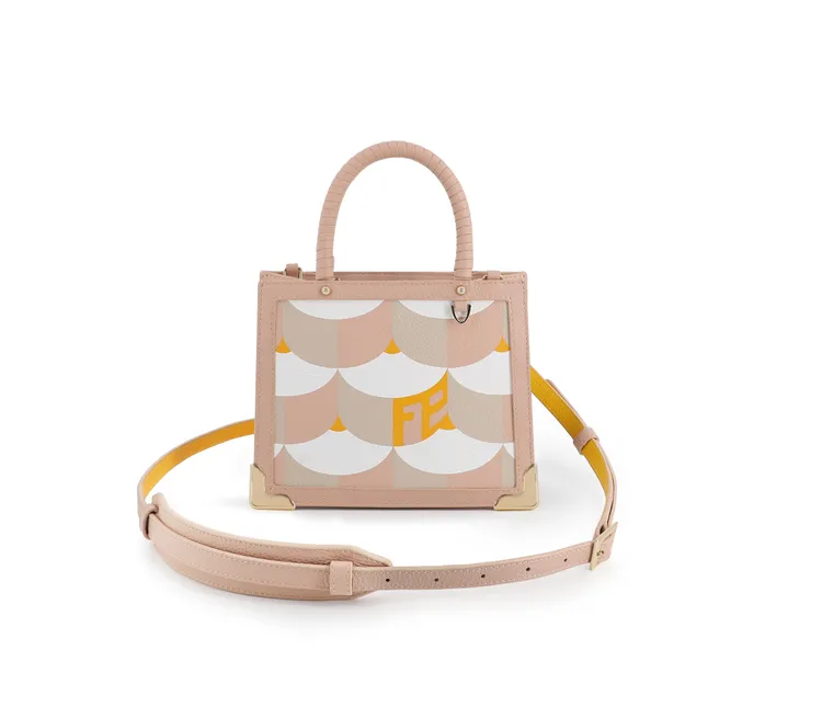 Sagacity 18 Fairy Scale手袋，8萬8400元。品牌提供