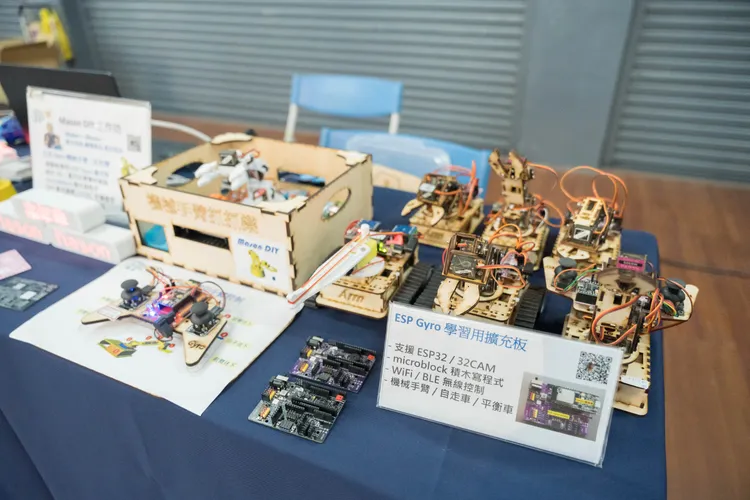 現場自造者嘉年華攤位。新竹市府提供