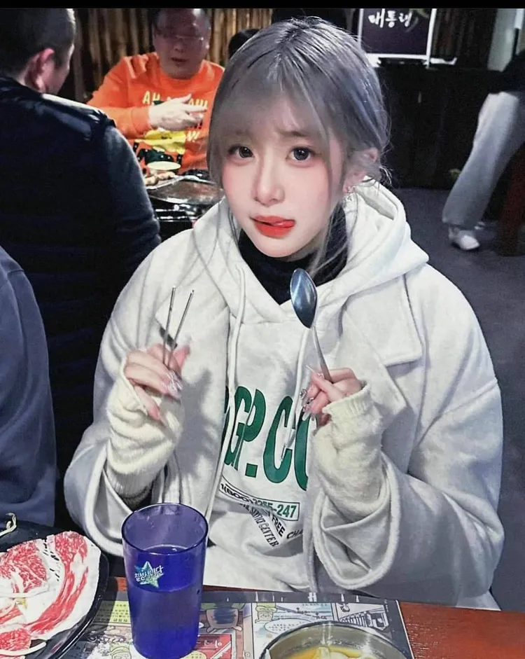 陸元琪與前夫袁惟仁的仙氣女兒袁融。翻攝陸元琪IG