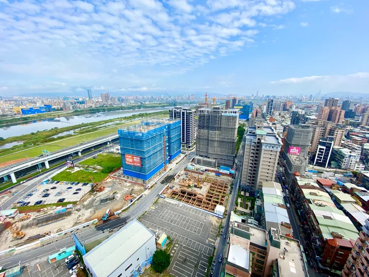 永慶房屋統計，2023年第一季全台七都預售屋交易量較去年第四季減少9.7%，較去年同期減少37.5%。永慶房產集團提供