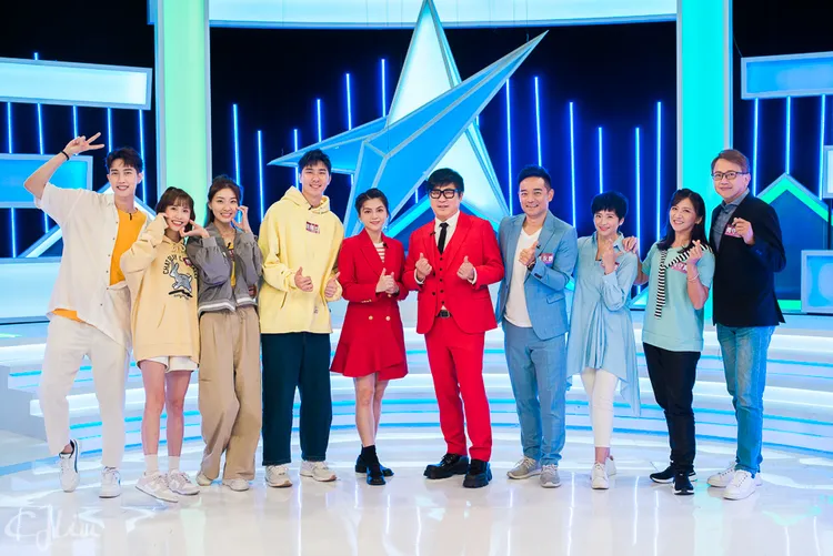 《歡樂智多星》全新改版，范姜彥豐(左起)、粿粿、胡祖薇、胡釋安、葉欣眉、胡瓜、岑永康、張珮珊、周守真、周守訓。衛視中文台提供