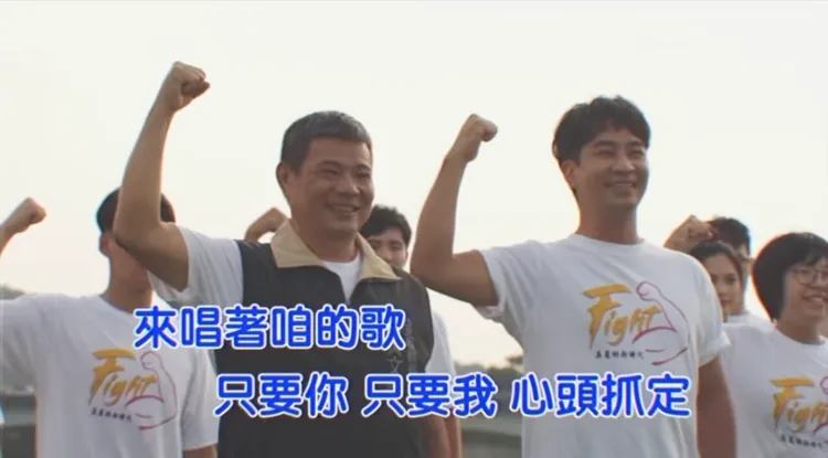 黃健瑋（右）展現活力青春。翻攝《人選之人—造浪者》臉書