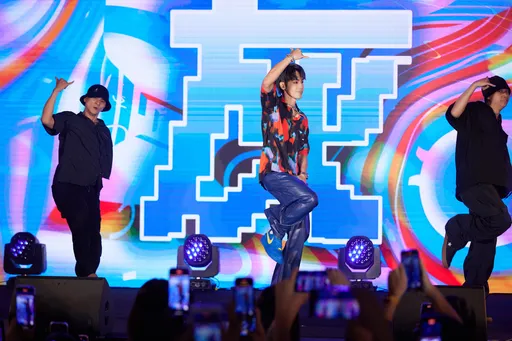 鼓鼓公開與大元激吻照被疑求婚 親自解答曝接下來計劃