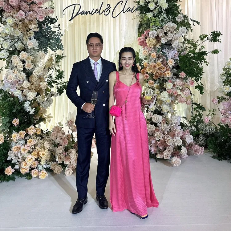 王思佳與老公一起出席婚宴。翻攝王思佳老公IG