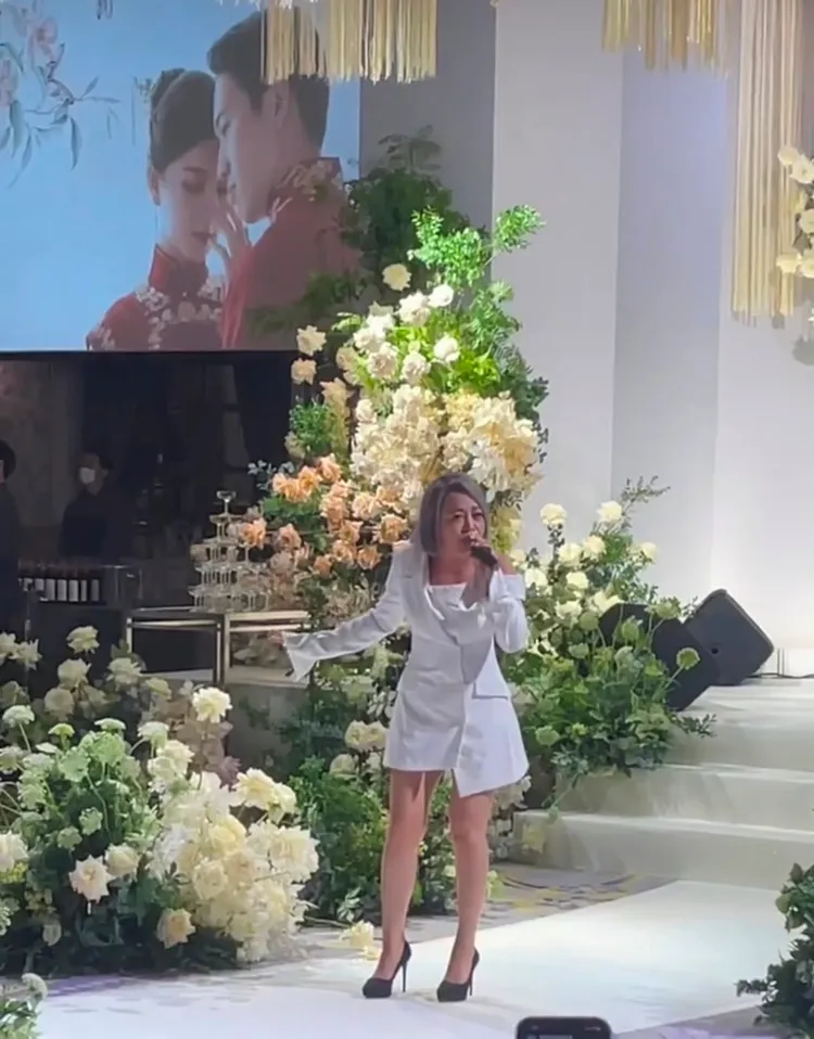 戴愛玲也出席婚宴。翻攝王思佳老公IG