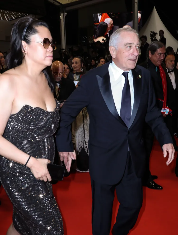 勞勃狄尼洛（右）的女伴就是不久前才剛幫他生女兒的華裔女友Tiffany Chen。達志