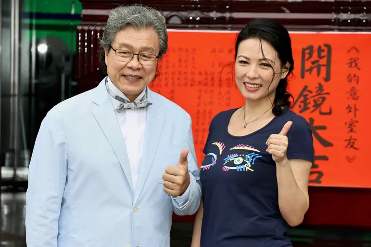 楊烈（左）和陳孝萱在劇中無關係，開鏡儀式單純合影。施昂強攝