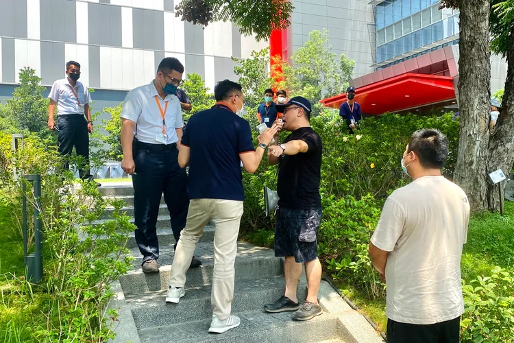 台積電派員了解業者訴求。王志弘攝