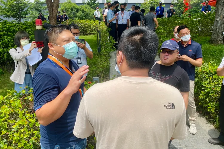 經台積電協調，承包商派員到場釋出善意。王志弘攝