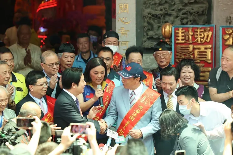 昨天郭台銘和賴清德在金門碰頭。