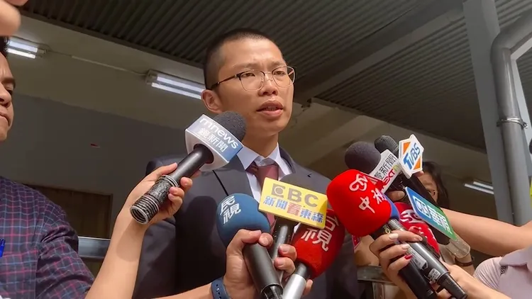 賴母委任律師許哲維說，團隊正在處理賴母的戶籍問題。鮮明攝