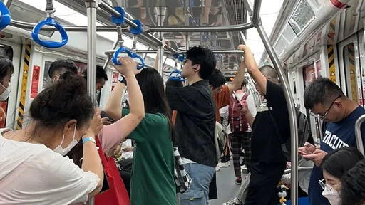 官員當「地鐵痴漢」襲臀女乘客　懲處曝光讓中國民眾氣炸了