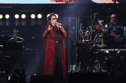 林志炫闊別6年重返小巨蛋　才唱2首歌場燈突全暗演出中斷！