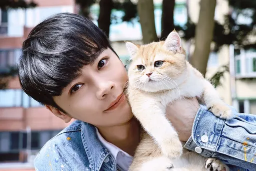 專訪|抖音男神古曜威半夜被他爬上床 萬年單身從此不寂寞