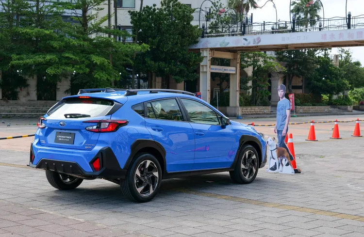 Crosstrek搭載進階版EyeSight 4.0智能駕駛安全輔助系統，包含PCB預防碰撞自動煞車等多項防護系統。業者提供