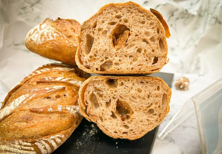 黃詠燦得獎作品「紅酒無花果」。弘光科大提供