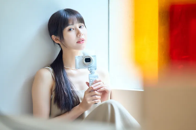  Sony ZV-1 II配備光學廣角變焦鏡頭同時兼具機身小巧輕便。原廠提供