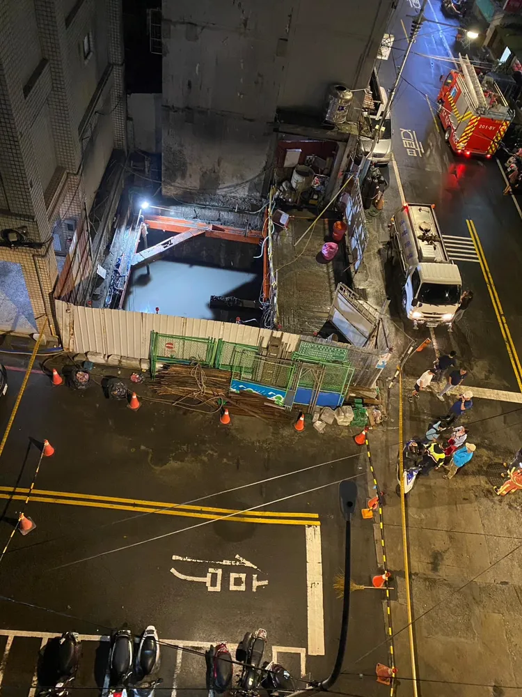 網友拍下案發地，現場已封鎖。翻攝臉書「●【爆料公社】●」