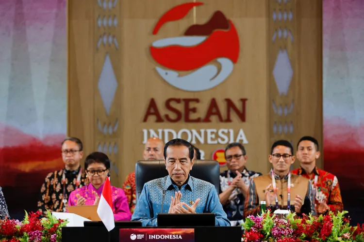 印尼、馬來西亞、泰國組成的「增長三角」也在東協峰會期間舉行場邊會議。路透社