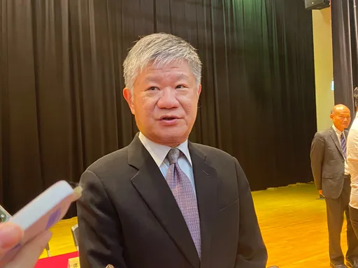 泰山經營權變天!公司派批股臨會如鬧劇 劉偉龍心虛神隱1小時