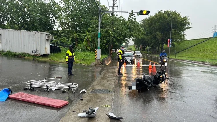 警方到場疏導交通並進行採證。樹林警分局提供