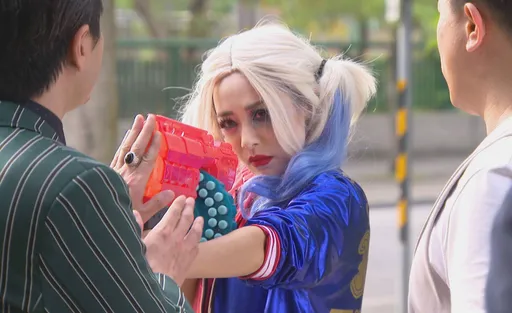 茵芙小丑女火辣亮相 雙馬尾超帥