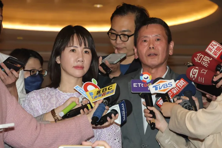 昨宴請名單中，包括表態挺侯藍委謝衣鳳、林為洲。資料照片，彭欣偉攝