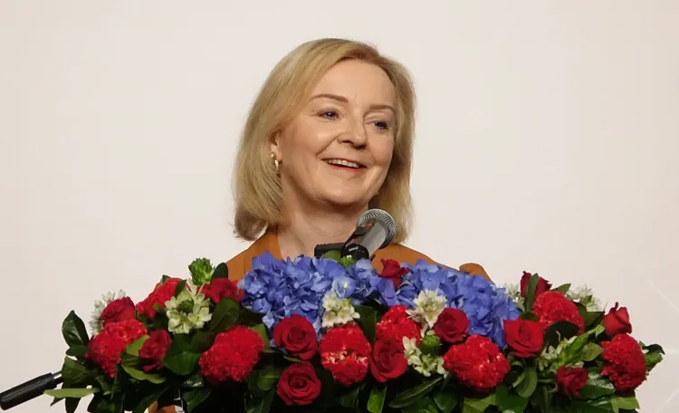 特拉斯說一直很想拜訪台灣，但之前因任政府首相有諸多限制，無法成行。莊宗達攝