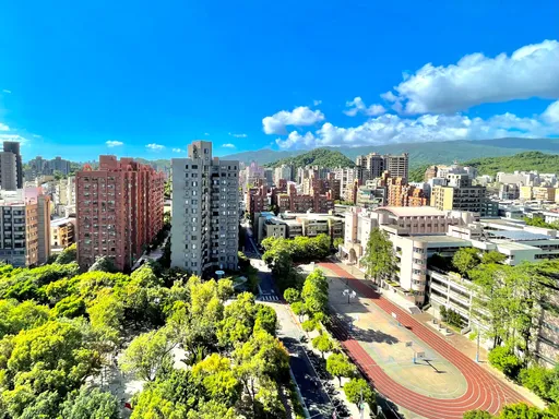 北市卡明星學區宅代價高 新生金華與敦化3小學單坪破百萬