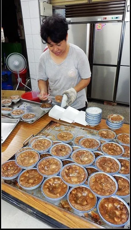 一味品以來米製作碗粿，餡料有溫體豬肉、火燒蝦與自製肉燥。取自店家臉書