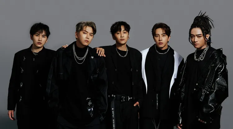 「Energy」牛奶（左起）、阿弟、書偉、坤達、TORO，睽違18年合體。有聲娛樂提供