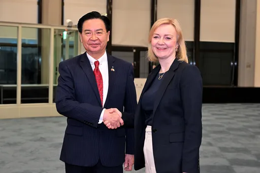 英前首相特拉斯访台　中驻英使馆气噗噗称勿再政治作秀