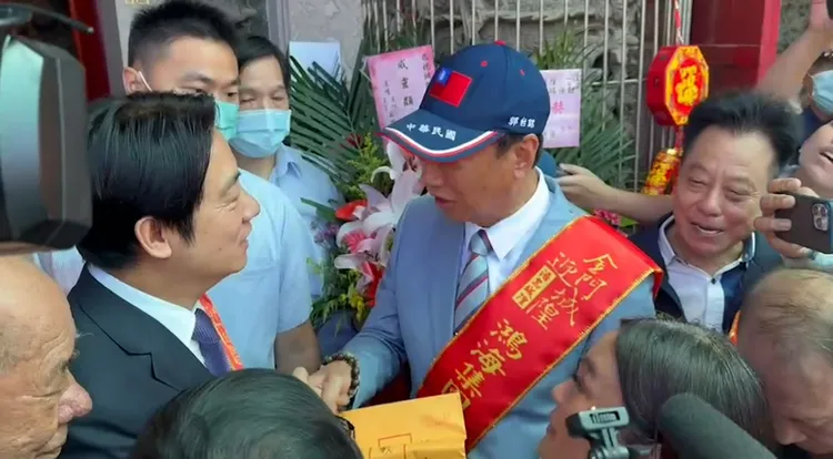 郭台銘昨和賴清德世紀同框，郭也當面遞交「和平宣言」。郭辦提供