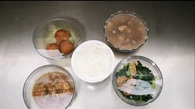 陳致中今入獄的第一餐。讀者提供